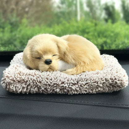 Decoración para coche con cachorro de peluche dormilón: un compañero de viaje acogedor y un toque kawaii 🐾🚗