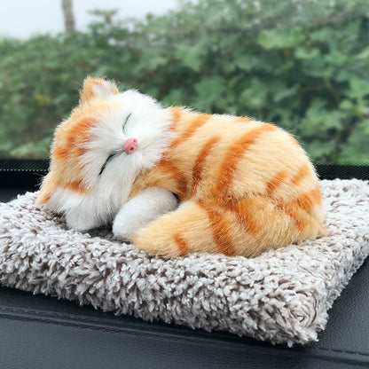 Decoración para coche con cachorro de peluche dormilón: un compañero de viaje acogedor y un toque kawaii 🐾🚗